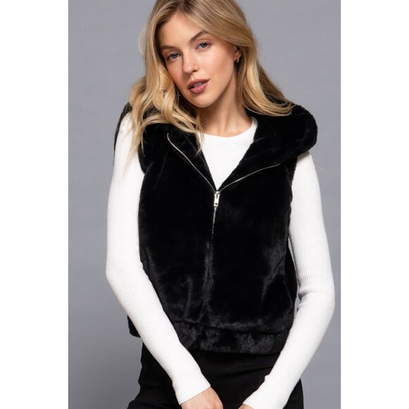 NWT Hoodie Faux Fur Vest, Zip Up, Soft, Cozy, Warm, Black, Fuzzy Outerwear - Picture 4 of 5